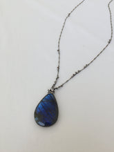 Load image into Gallery viewer, Swarm labradorite necklace - The Highlight Gallery