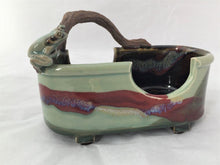Load image into Gallery viewer, Ceramic Frog Handled Basket
