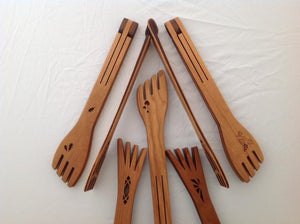 Fold flat cherry wood salad tongs - The Highlight Gallery