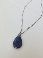 Load image into Gallery viewer, Swarm labradorite necklace - The Highlight Gallery
